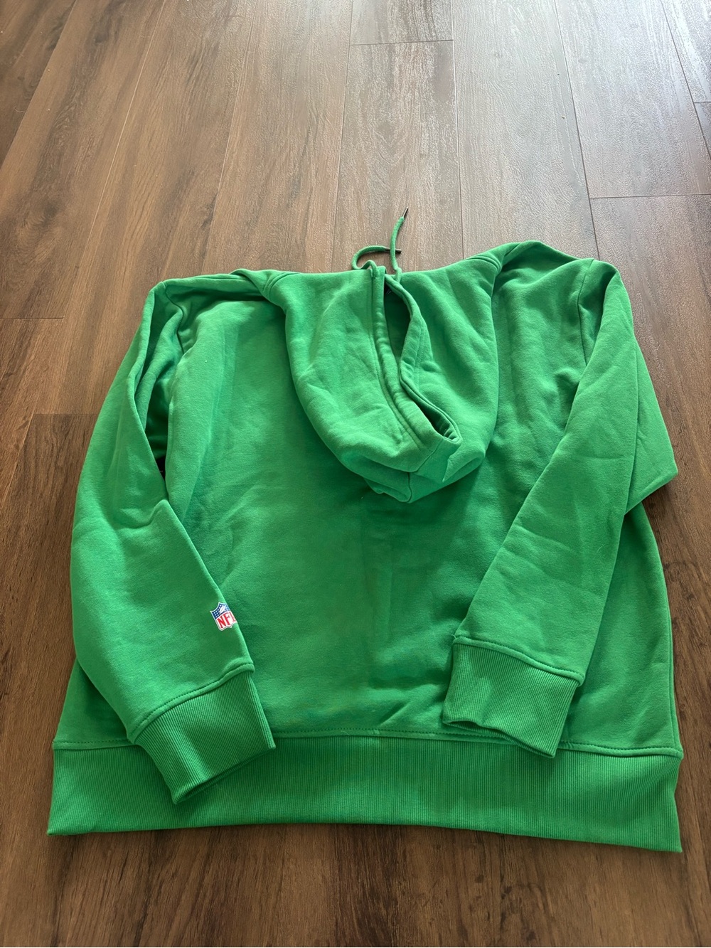NFL Green Philadelphia Eagles Pullover Hoodie with Black Lettering - Picture 2 of 5